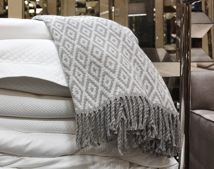Frette 1860 For St. Regis Diamond Throw